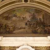 ...sul quale domina una delle pi� belle opere del pittore barese Antonio Lanave: �Gloria di San Domenico�. L�autore, discepolo del pi� noto Raffaele Armenise, ci lavor� nel 1921 realizzando anche gli affreschi della cupola